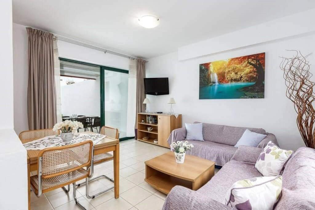 Disi 5a Apartment *